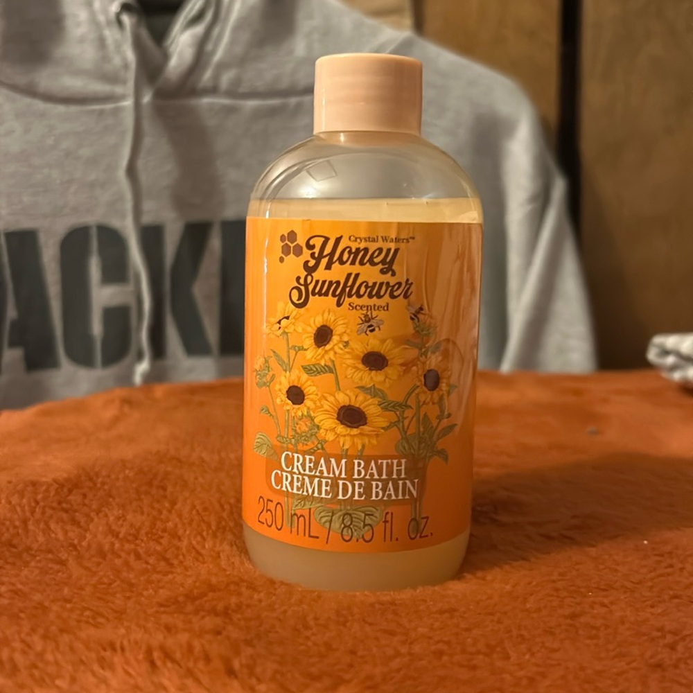 Crystal Waters Honey Sunflower Cream Bath — 250 mL / 8.5 fl oz